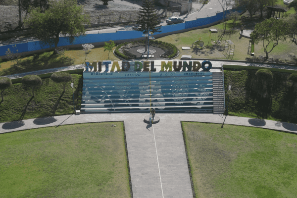 quito-ecuatorial-line2-min